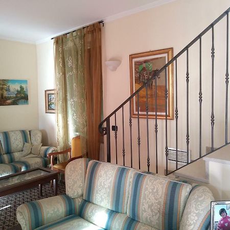 Вилла Casa Del Cedro - Cedar House Лекко Экстерьер фото
