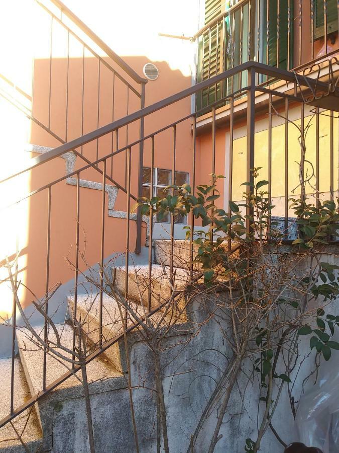 Вилла Casa Del Cedro - Cedar House Лекко Экстерьер фото